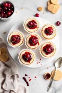 mini cheesecakes with wafers